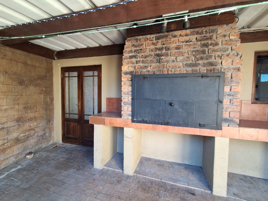To Let 2 Bedroom Property for Rent in Jagtershof Western Cape
